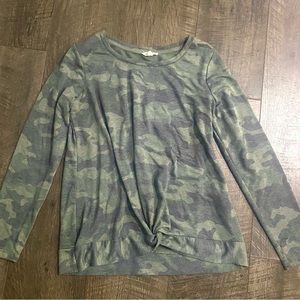 Long Sleeve Size M Camo Shirt